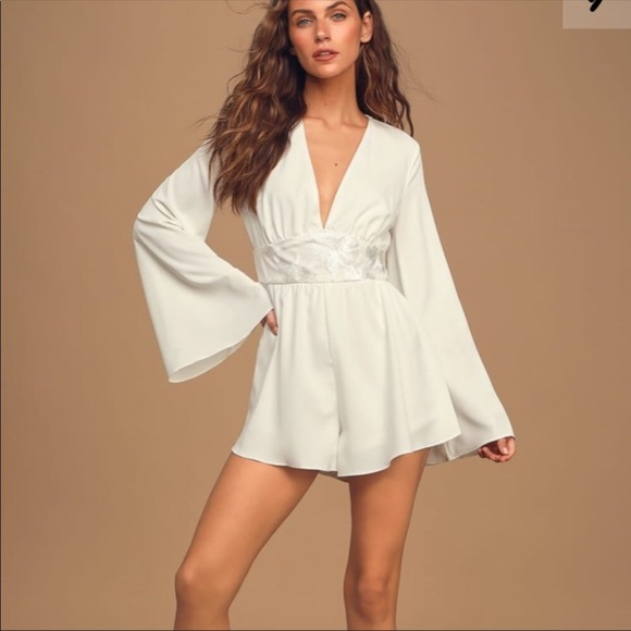 Lulus Pants - Lulu’s white flowing plunge neck romper